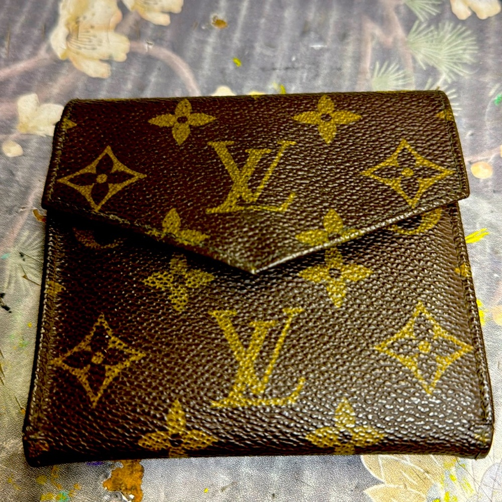 Louis Vuitton tri fold wallet